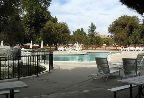 San Benito Rv & Camping Resort Paicines Extérieur photo